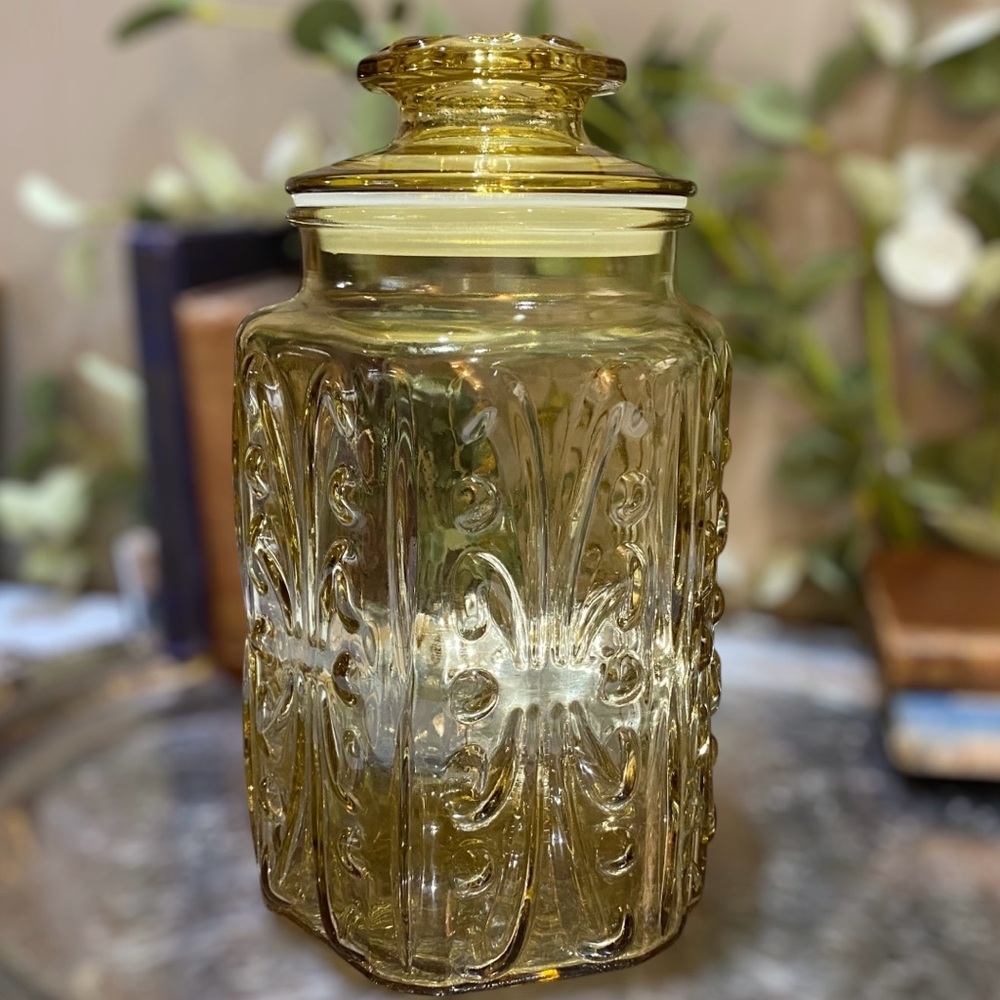 Vintage LE Smith Amber Large Canister Imperial Atterbury Scroll